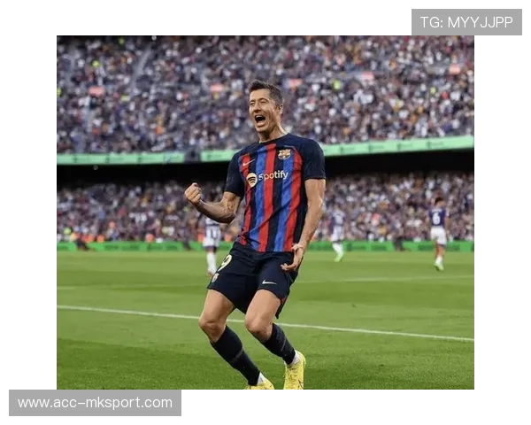 巴塞罗那—佩德里巧妙一脚分球制造全场机会